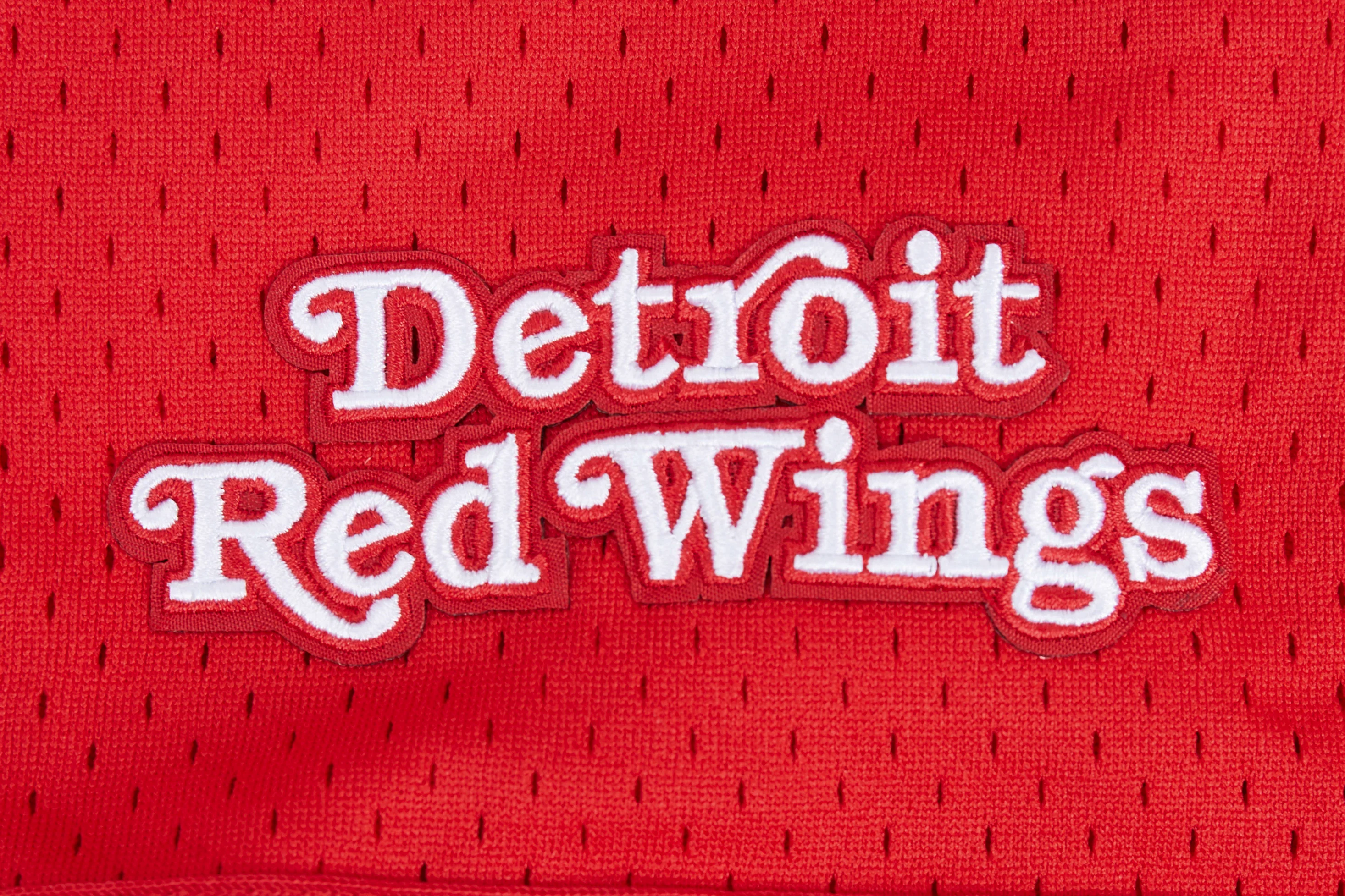 NHL DETROIT RED WINGS SCRIPT TAIL MEN'S MESH BUTTON DOWN SHIRT (RED) - Image 8