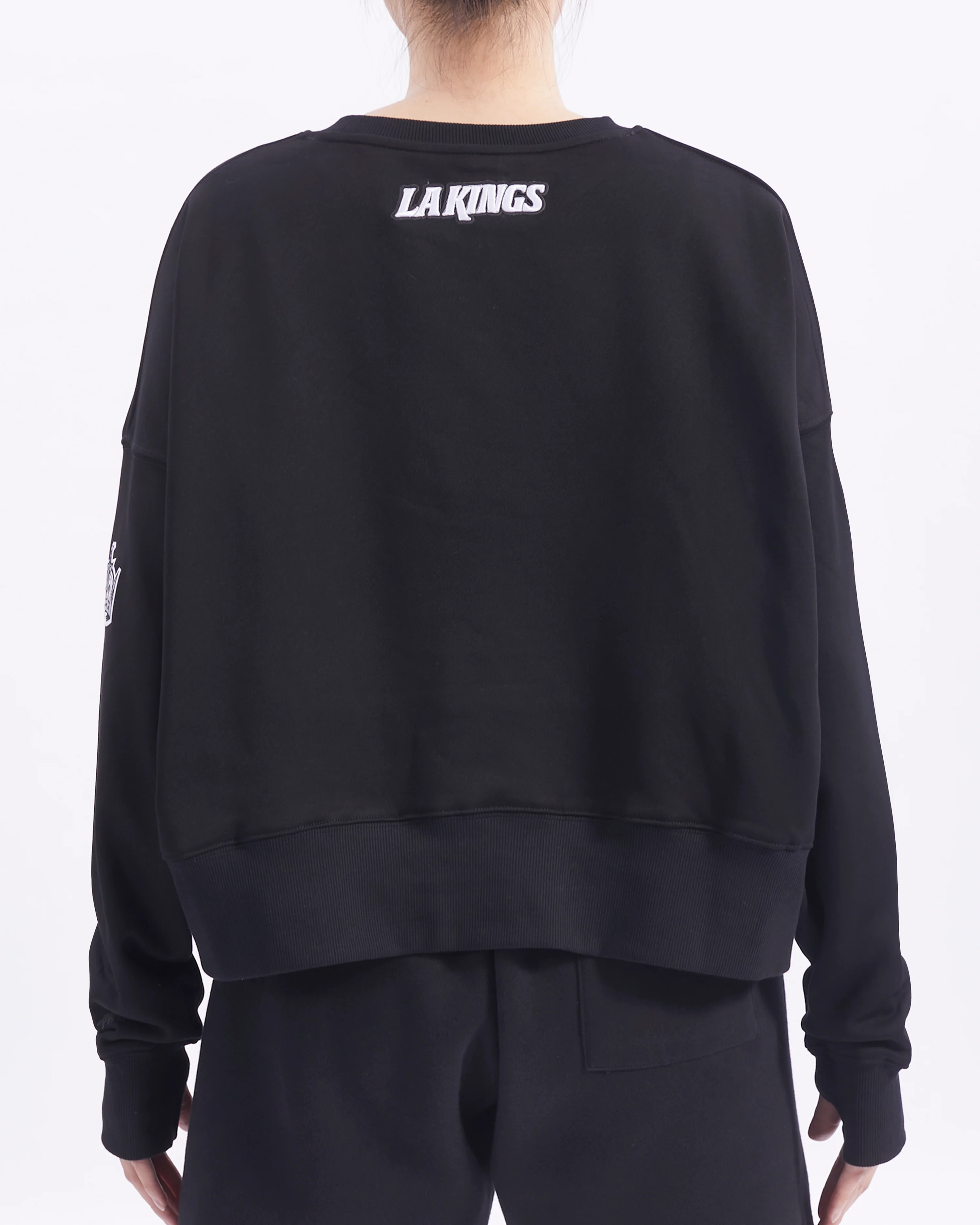 NHL LOS ANGELES KINGS CLASSIC WOMEN'S CREWNECK (BLACK) - Image 3