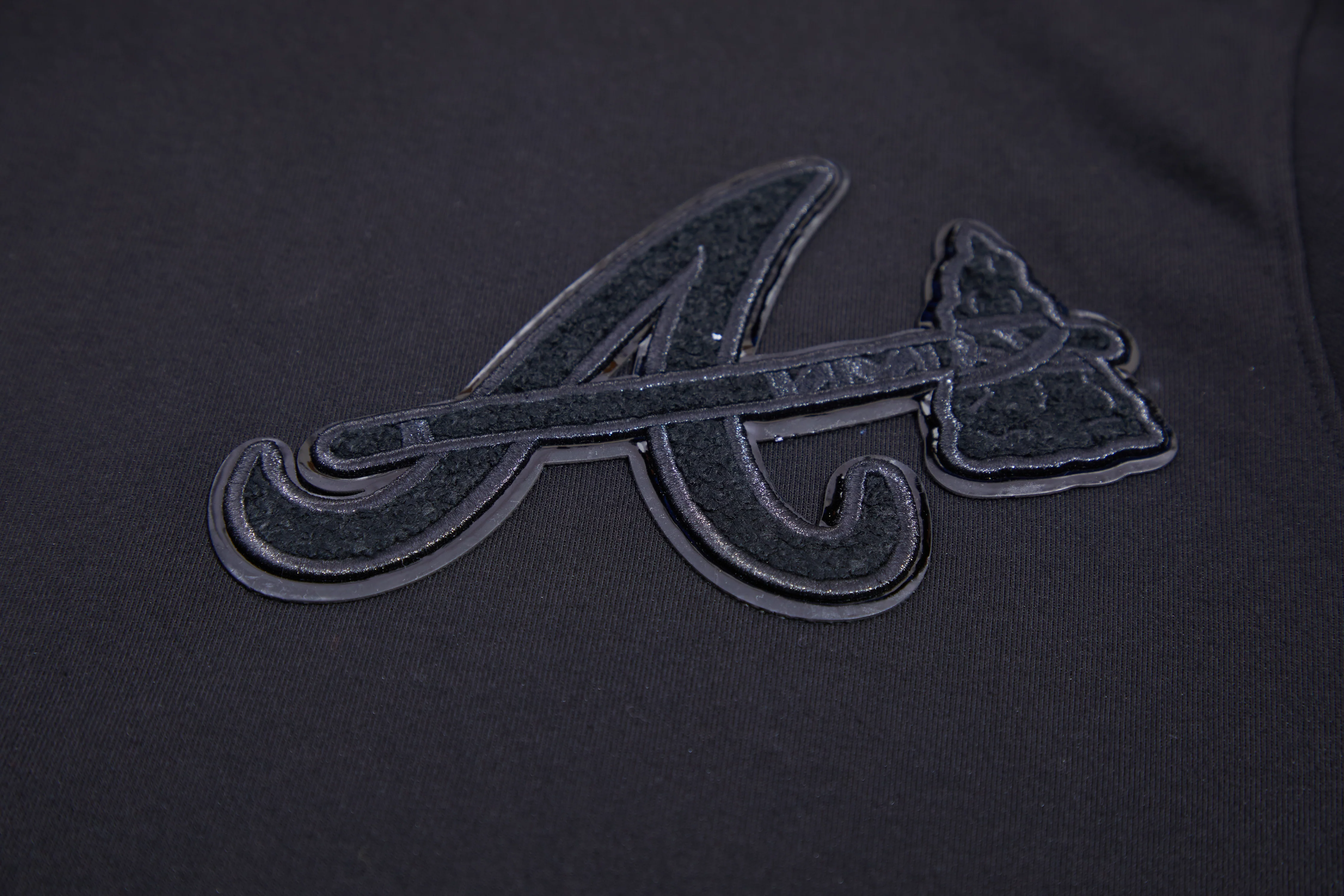 MLB ATLANTA BRAVES TRIPLE BLACK LOGO HOODIE (BLACK) - Image 7