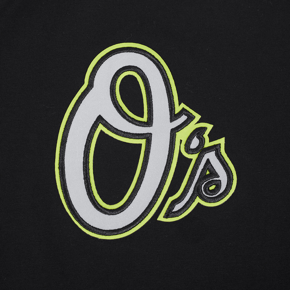 MLB BALTIMORE ORIOLES UNDER THE LIGHTS MEN'S SINGLE JERSEY TEE (BLACK) - Image 9