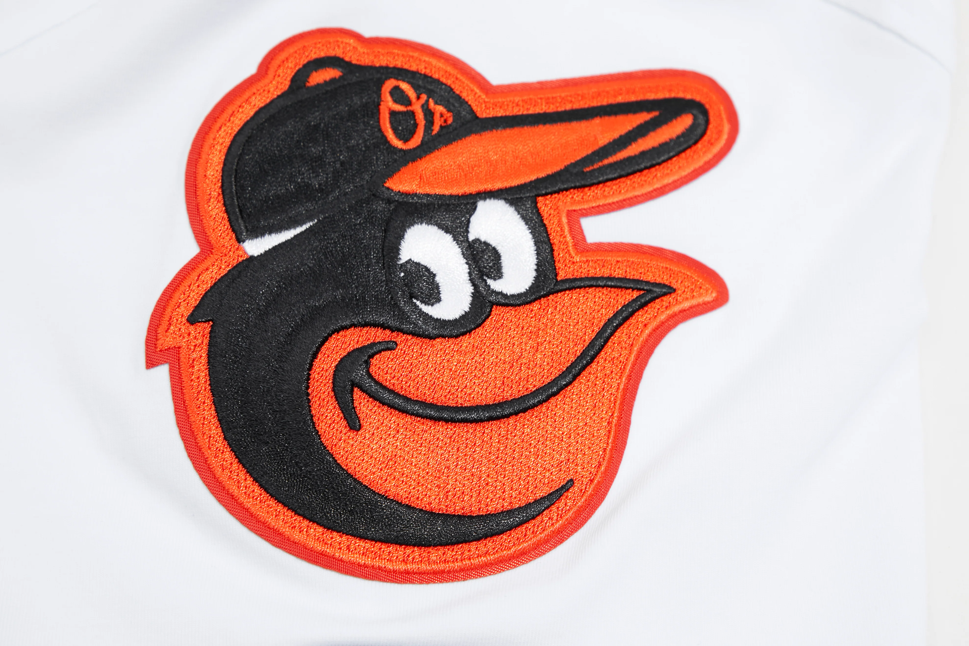 MLB BALTIMORE ORIOLES CLASSIC CHENILLE MEN'S TOP (WHITE) - Image 8
