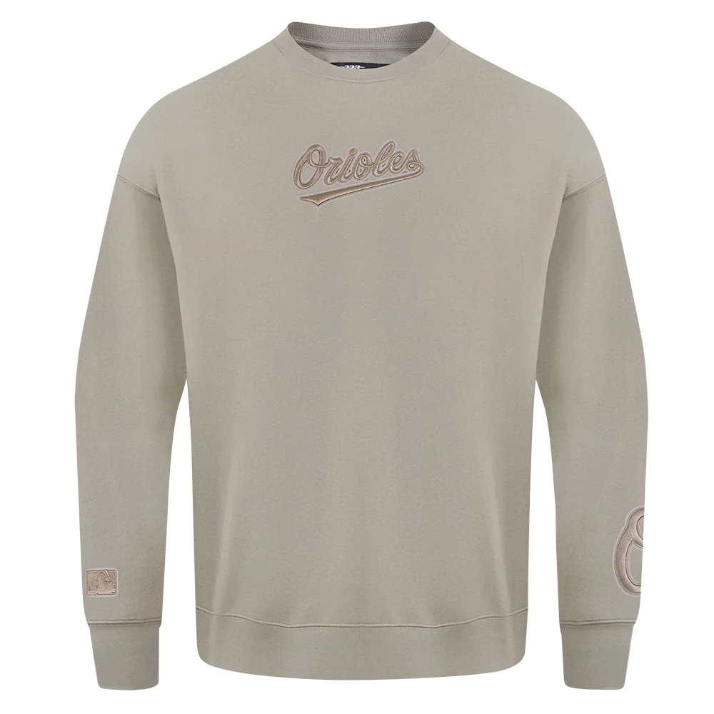 MLB BALTIMORE ORIOLES WINGSPAN MEN'S DROP SHOULDER FLEECE CREWNECK (TAUPE) - Image 3