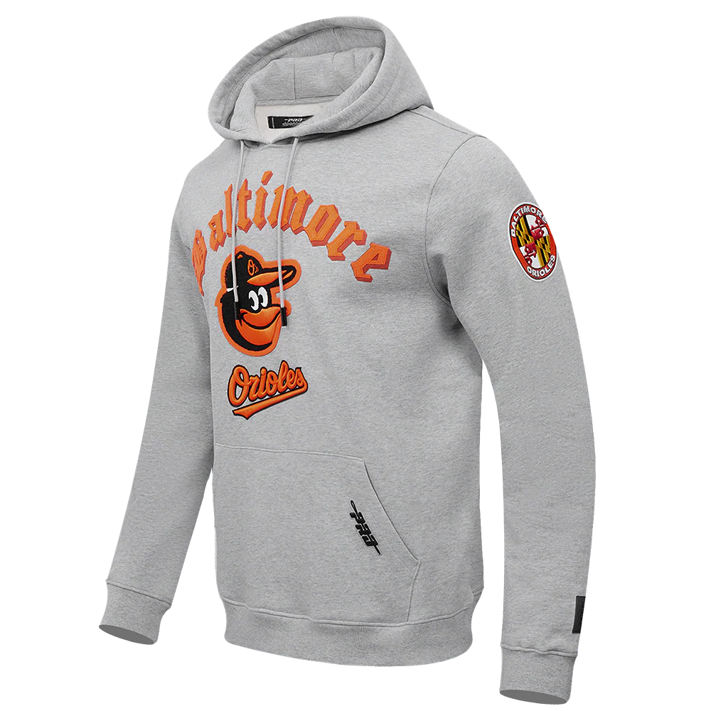 MLB BALTIMORE ORIOLES OLD ENGLISH MEN'S PULLOVER HOODIE (HEATHER GREY) - Image 2