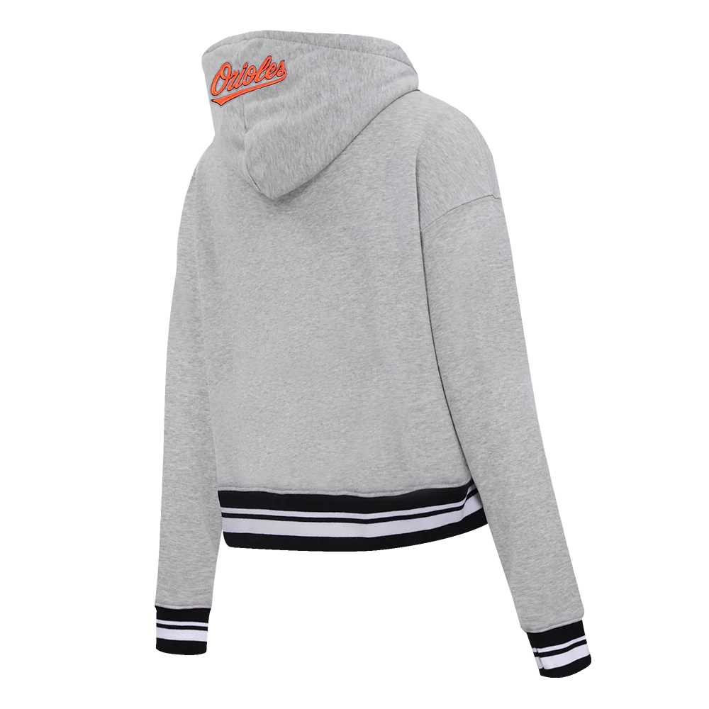 MLB BALTIMORE ORIOLES SCRIPT TAIL WOMEN'S RIB FLEECE CROPPED PULLOVER HOODIE (HEATHER GRAY/BLACK) - Image 4
