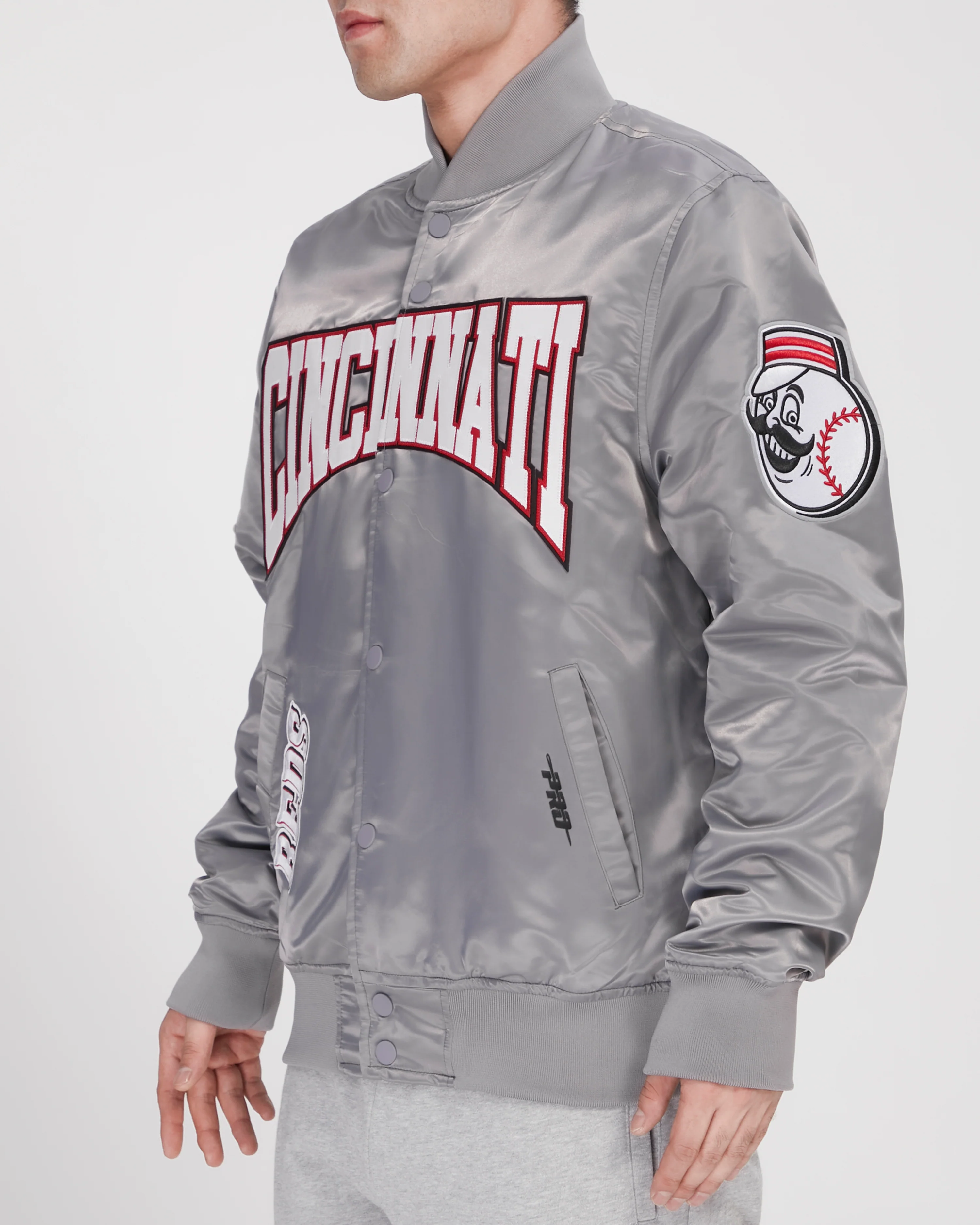 MLB CINCINNATI REDS CREST EMBLEM SATIN JACKET (GRAY) - Image 2