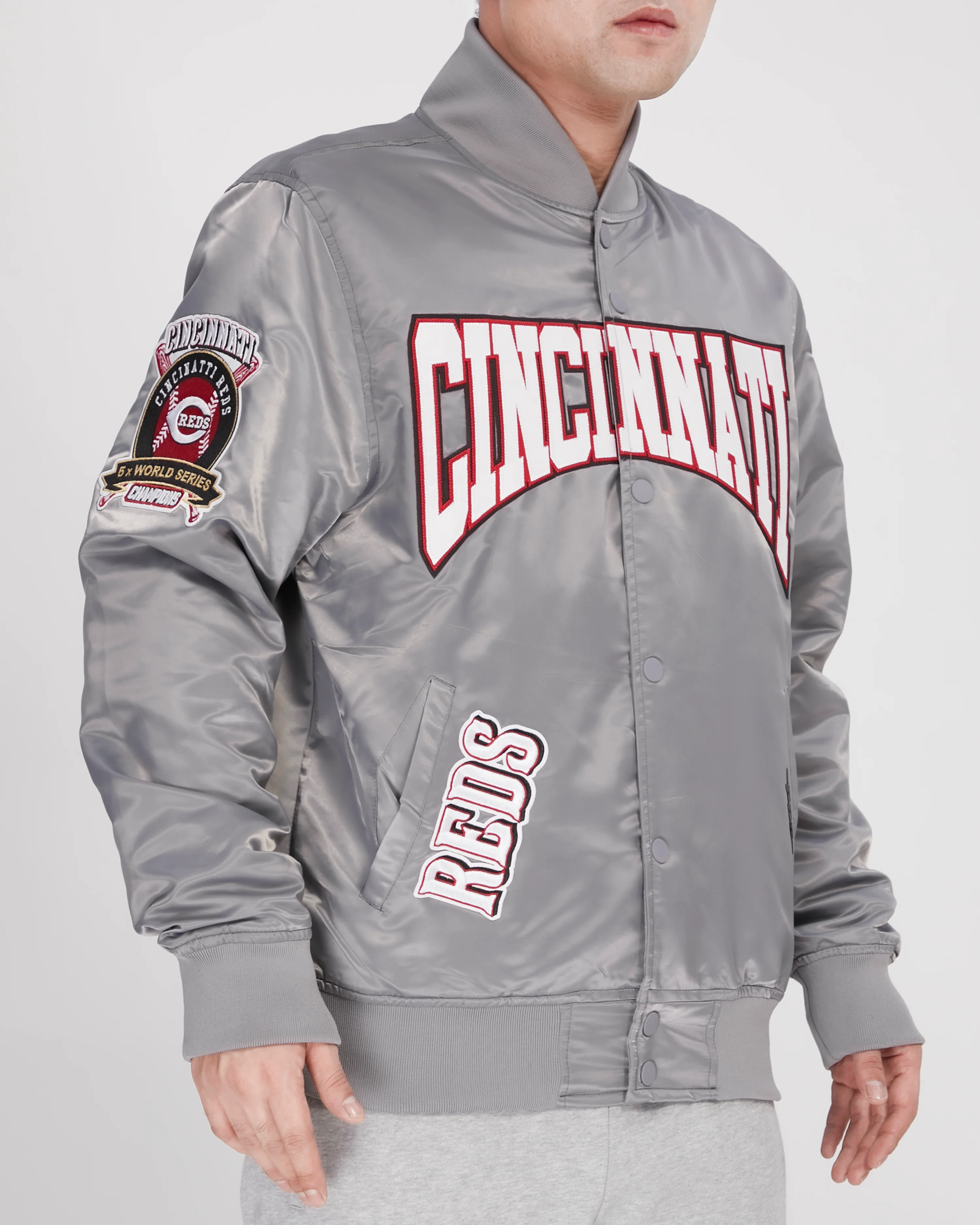 MLB CINCINNATI REDS CREST EMBLEM SATIN JACKET (GRAY) - Image 3