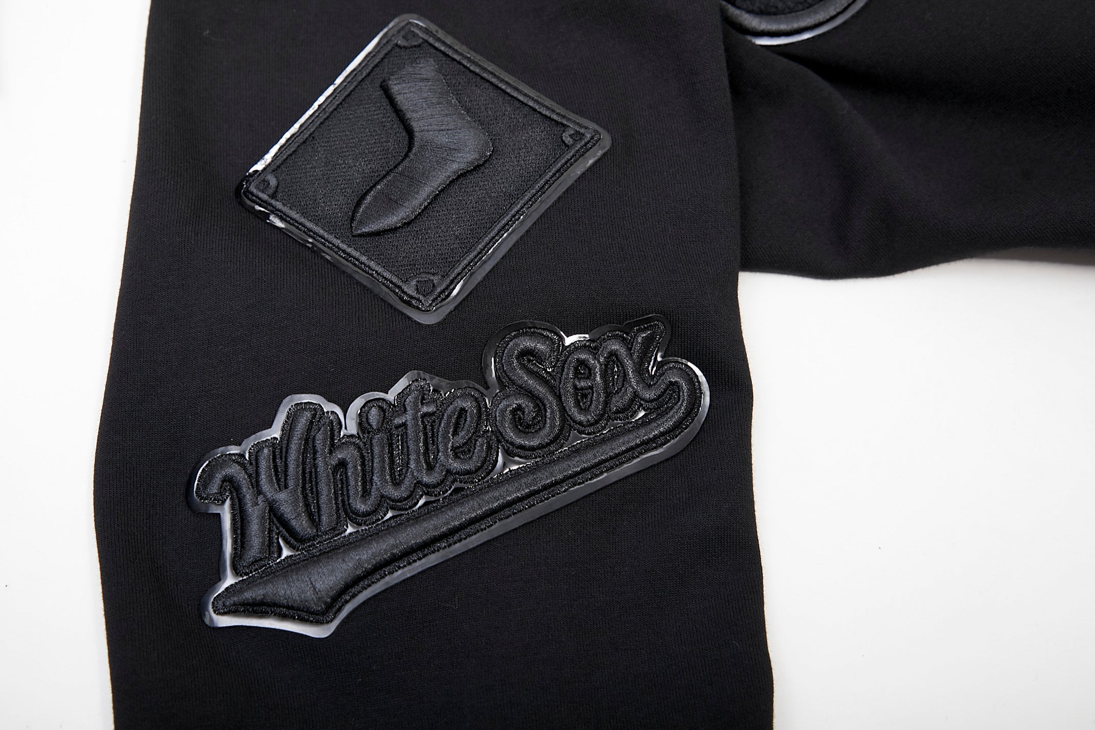 MLB CHICAGO WHITE SOX TRIPLE BLACK LOGO HOODIE (BLACK) - Image 6
