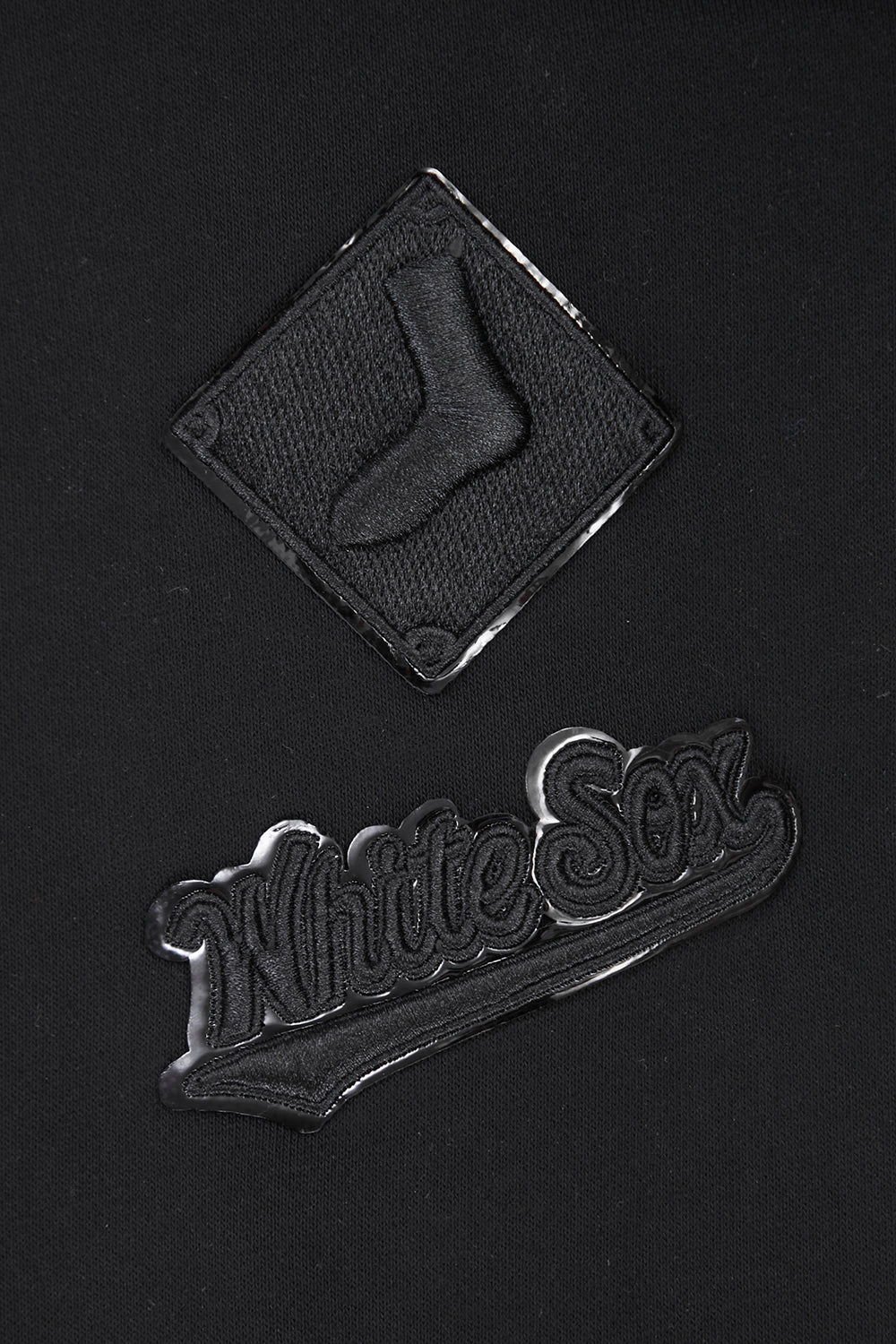 MLB CHICAGO WHITE SOX TRIPLE BLACK WOMEN'S CROPPED PULLOVER HOODIE (TRIPLE BLACK) - Image 6