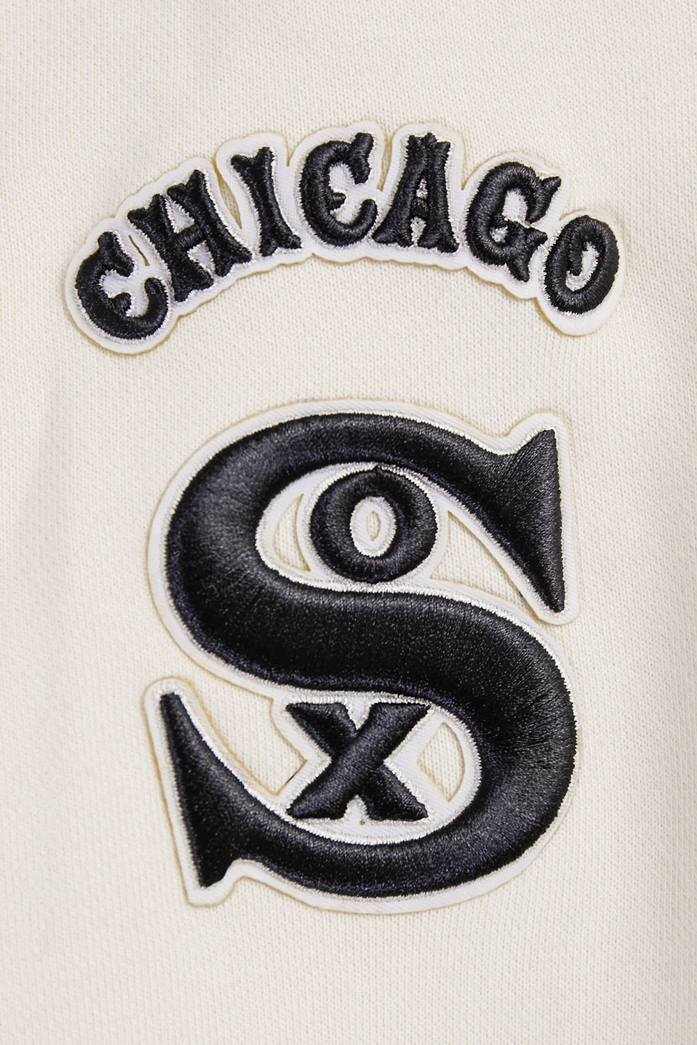 MLB CHICAGO WHITE SOX WOMEN'S RETRO CLASSIC WOMEN'S RIB CROPPED PULLOVER HOODIE (EGGSHELL/BLACK) - Image 7