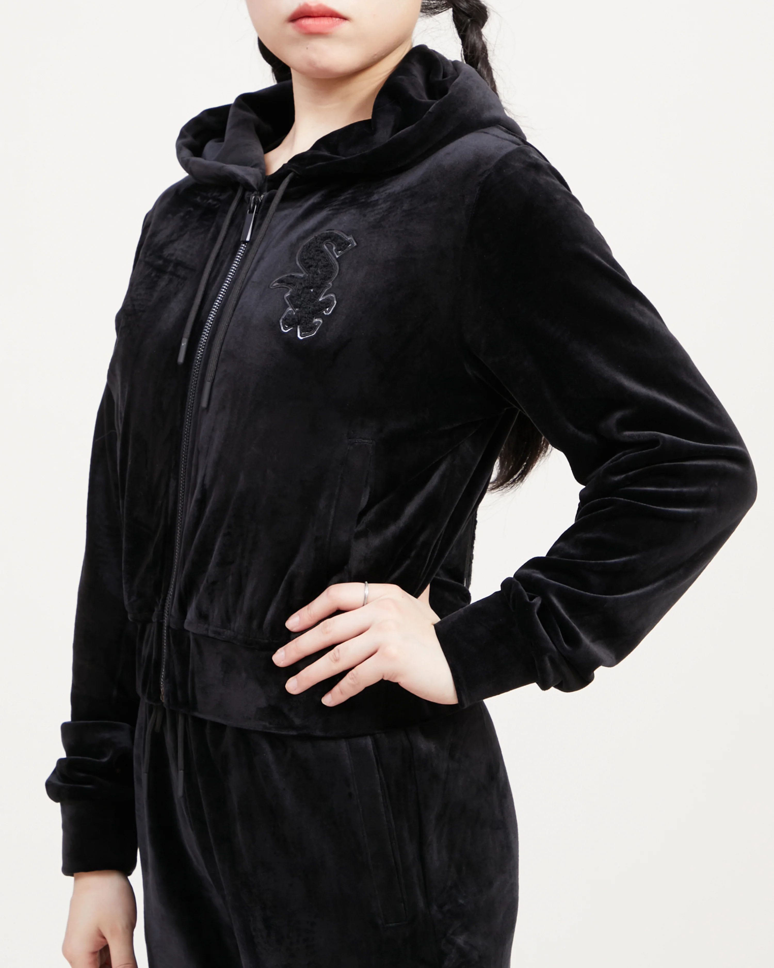 MLB CHICAGO WHITE SOX TRIPLE BLACK WOMEN'S VELOUR FULL ZIP PULLOVER HOODIE (TRIPLE BLACK) - Image 10