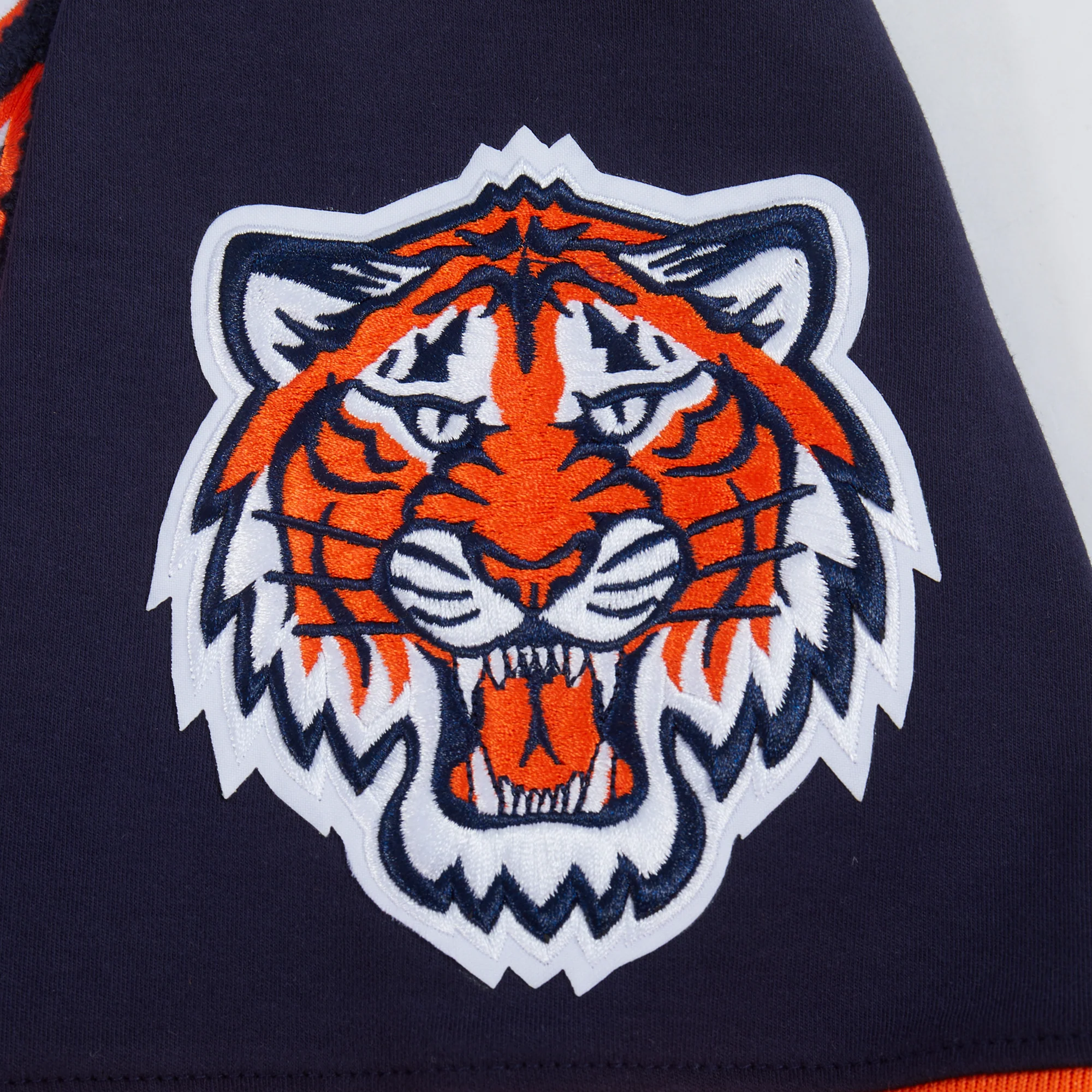 MLB DETROIT TIGERS CLASSIC CHENILLE MEN'S DOUBLE KNIT SHORT SLEEVE PULLOVER HOODIE (MIDNIGHT NAVY/ORANGE) - Image 5
