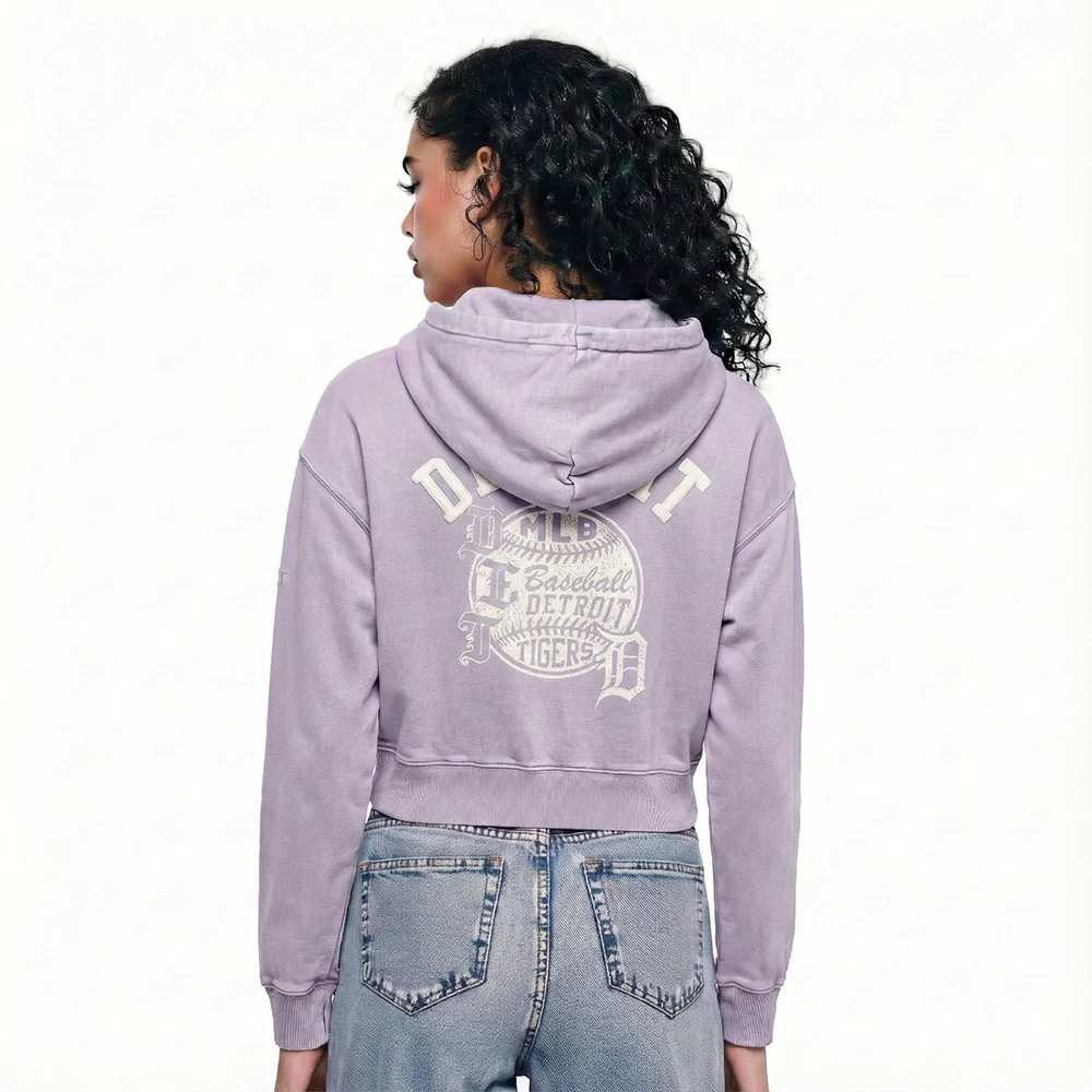 MLB DETROIT TIGERS STREET TEAM WOMEN'S ENZYME WASH FT CROPPED PO HOODIE (WASHED LILAC GRAY) - Image 2