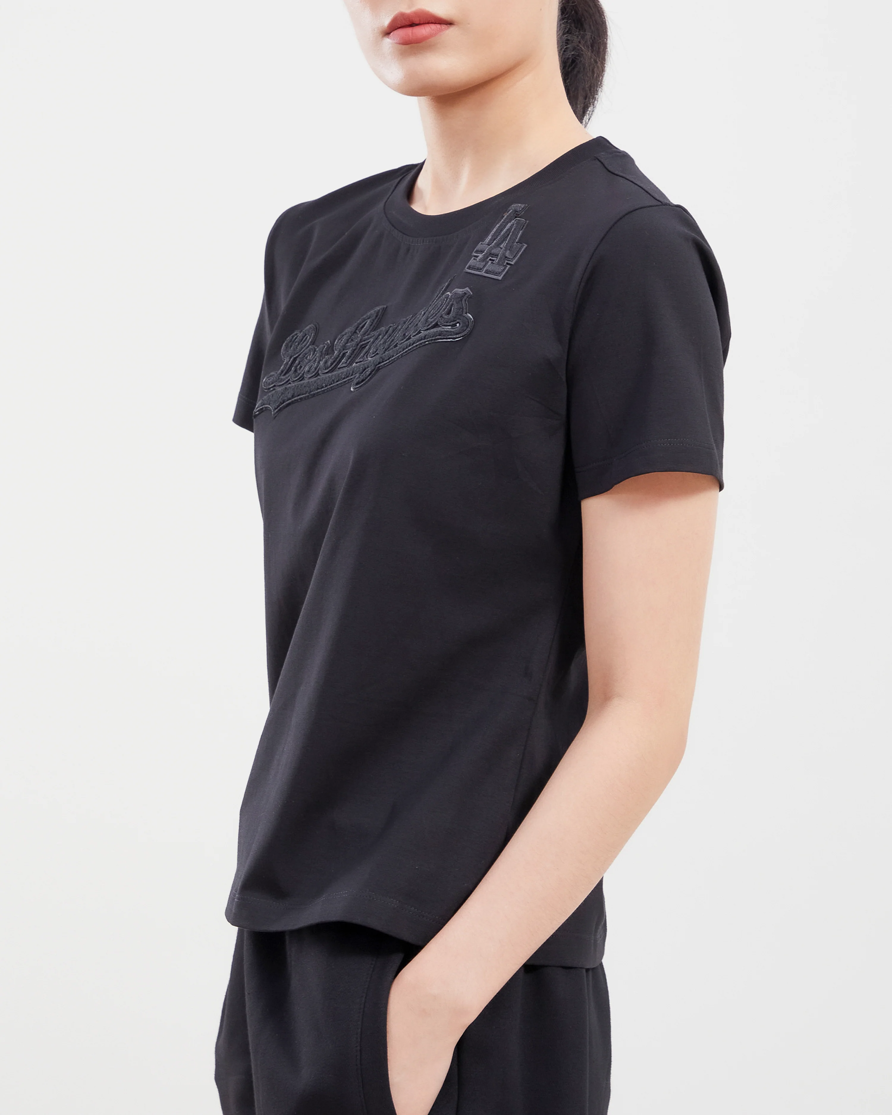 MLB LOS ANGELES DODGERS TRIPLE BLACK WOMEN'S SINGLE JERSEY SLIM FIT TOP (TRIPLE BLACK) - Image 10