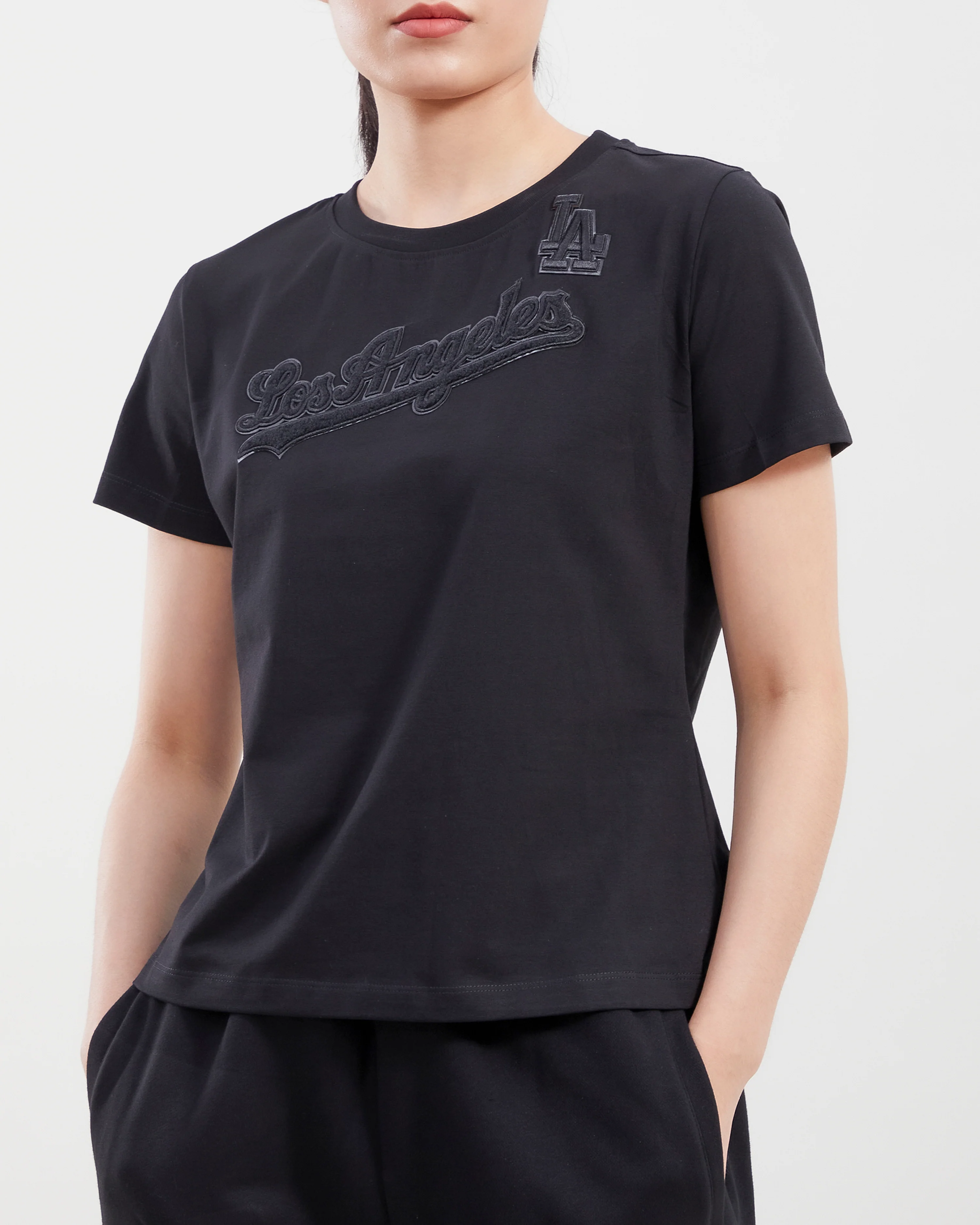 MLB LOS ANGELES DODGERS TRIPLE BLACK WOMEN'S SINGLE JERSEY SLIM FIT TOP (TRIPLE BLACK) - Image 7