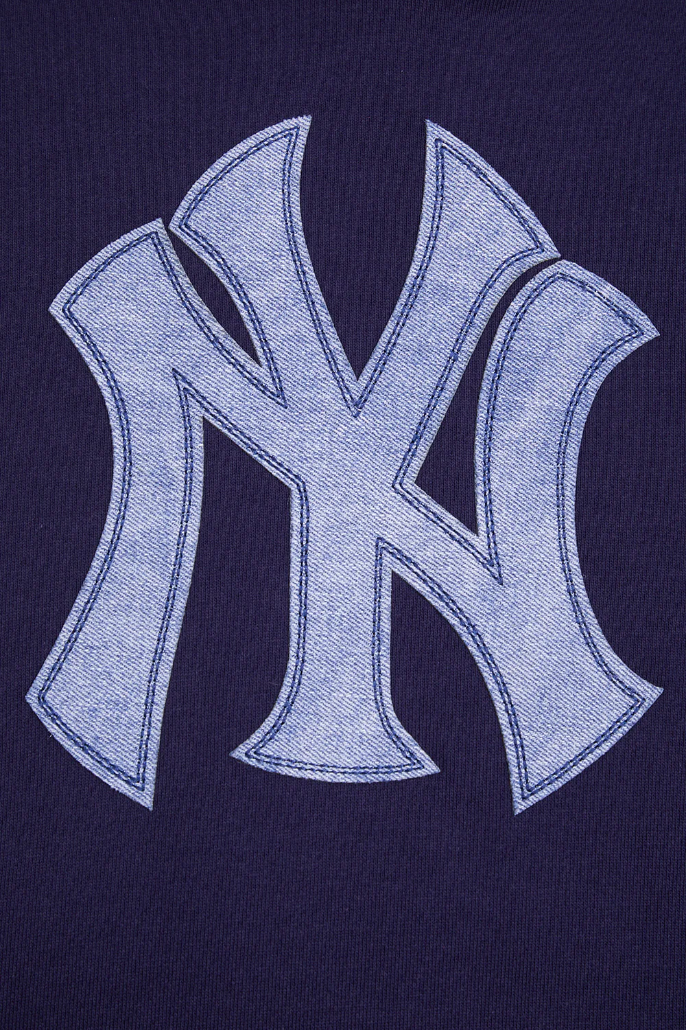 MLB NEW YORK YANKEES VARSITY BLUES MEN'S PULLOVER HOODIE (MIDNIGHT NAVY) - Image 5