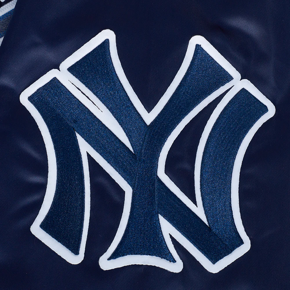 MLB NEW YORK YANKEES MURDERERS ROW BIG LOGO MEN'S SATIN JACKET (MIDNIGHT NAVY) - Image 6