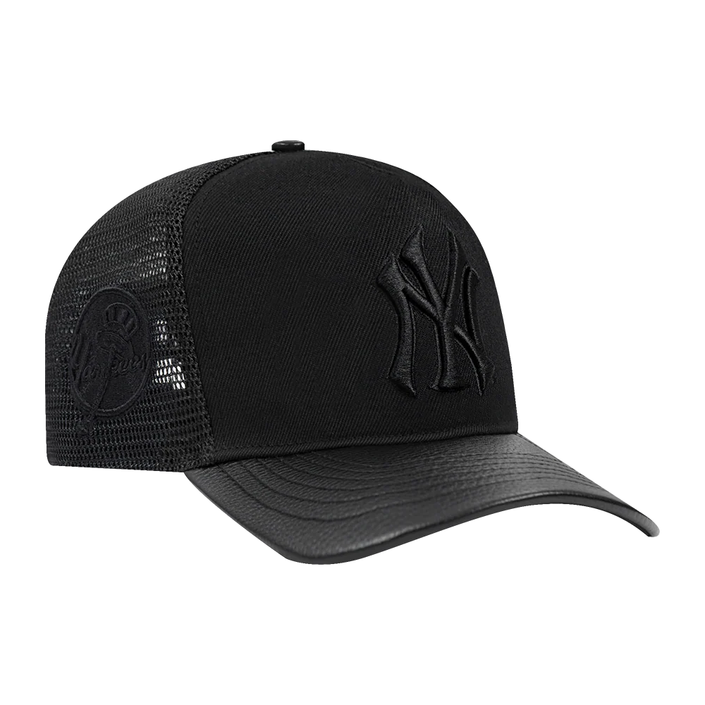 MLB NEW YORK YANKEES BLACK OUT CLASSIC LOGO PINCH FRONT STRAPBAC (BLACK) - Image 2