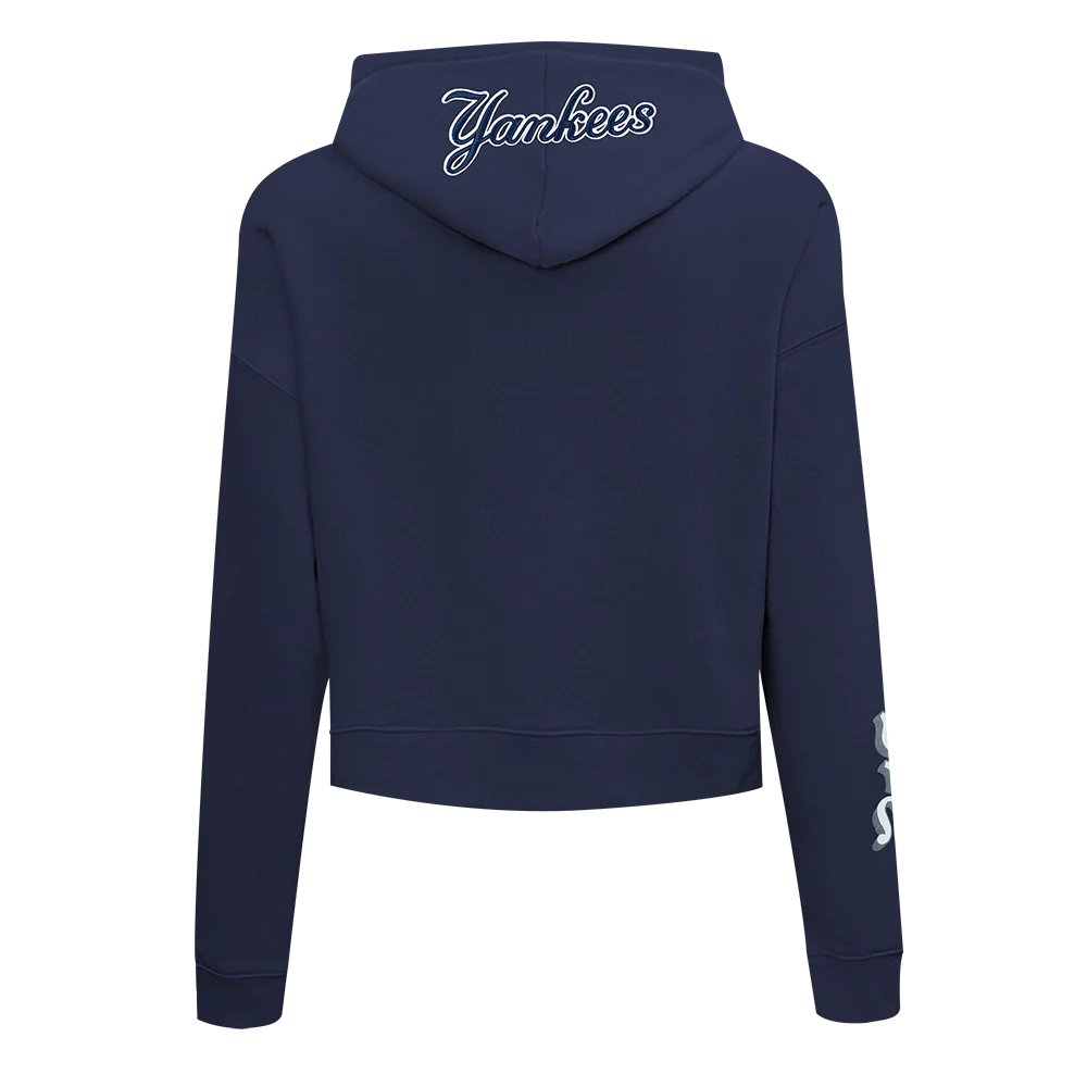MLB NEW YORK YANKEES OLD ENGLISH WOMEN'S CROPPED PO HOODIE (MIDNIGHT NAVY) - Image 3