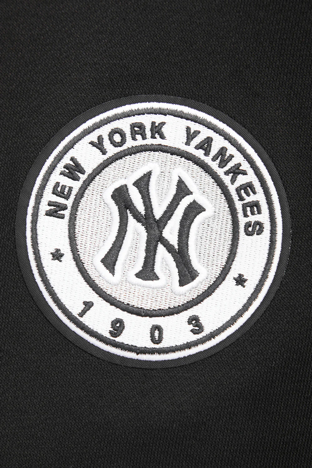 MLB NEW YORK YANKEES PEARLS WOMEN'S RIB FLEECE CREWNECK (BLACK) - Image 5