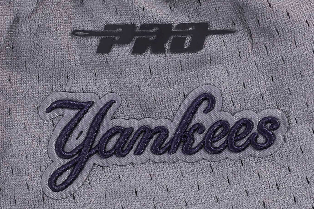 MLB NEW YORK YANKEES SCRIPT TAIL WOMEN'S MESH TAPE SHORT (GRAY) - Image 6