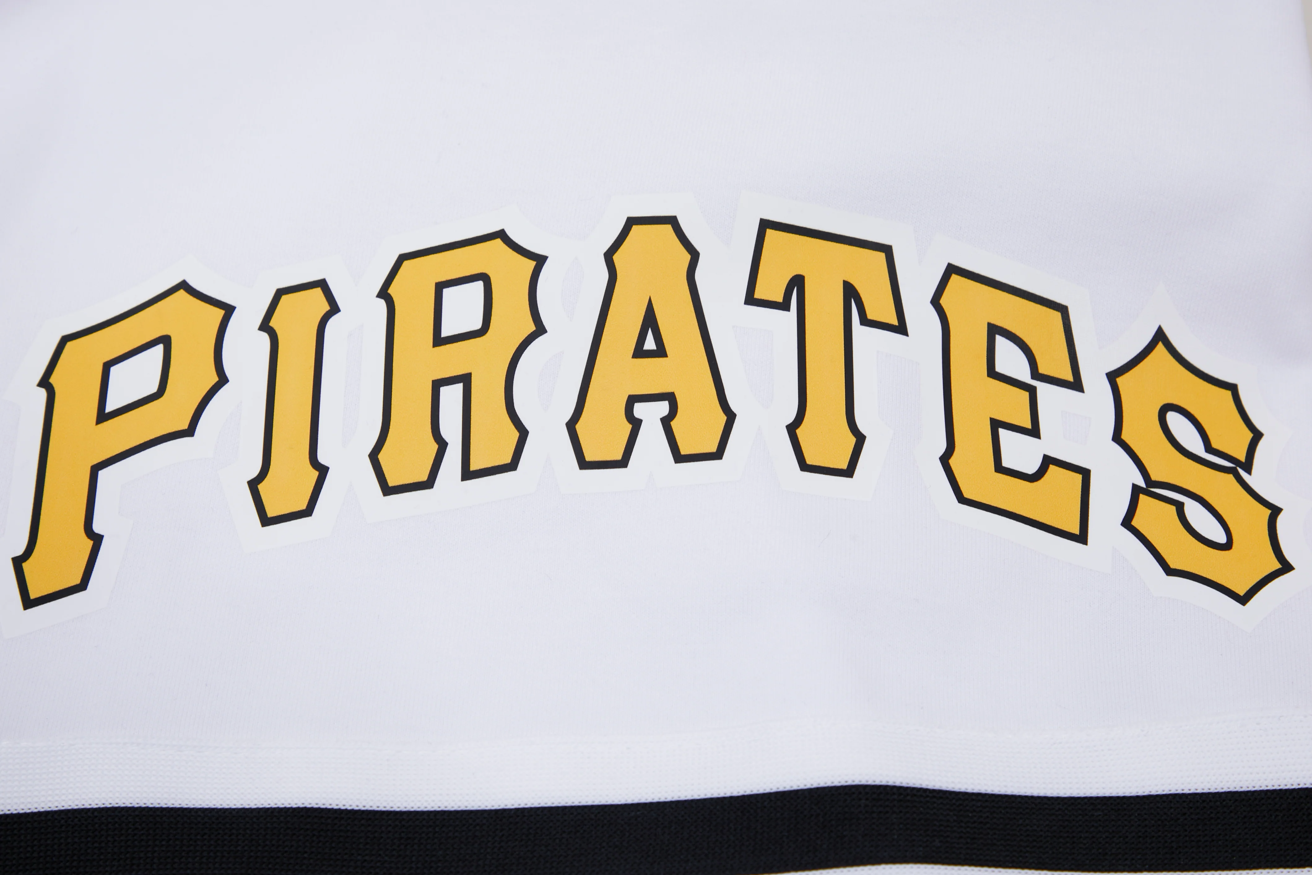 MLB PITTSBURGH PIRATES CLASSIC CHENILLE MEN'S SHORT (YELLOW) - Image 8