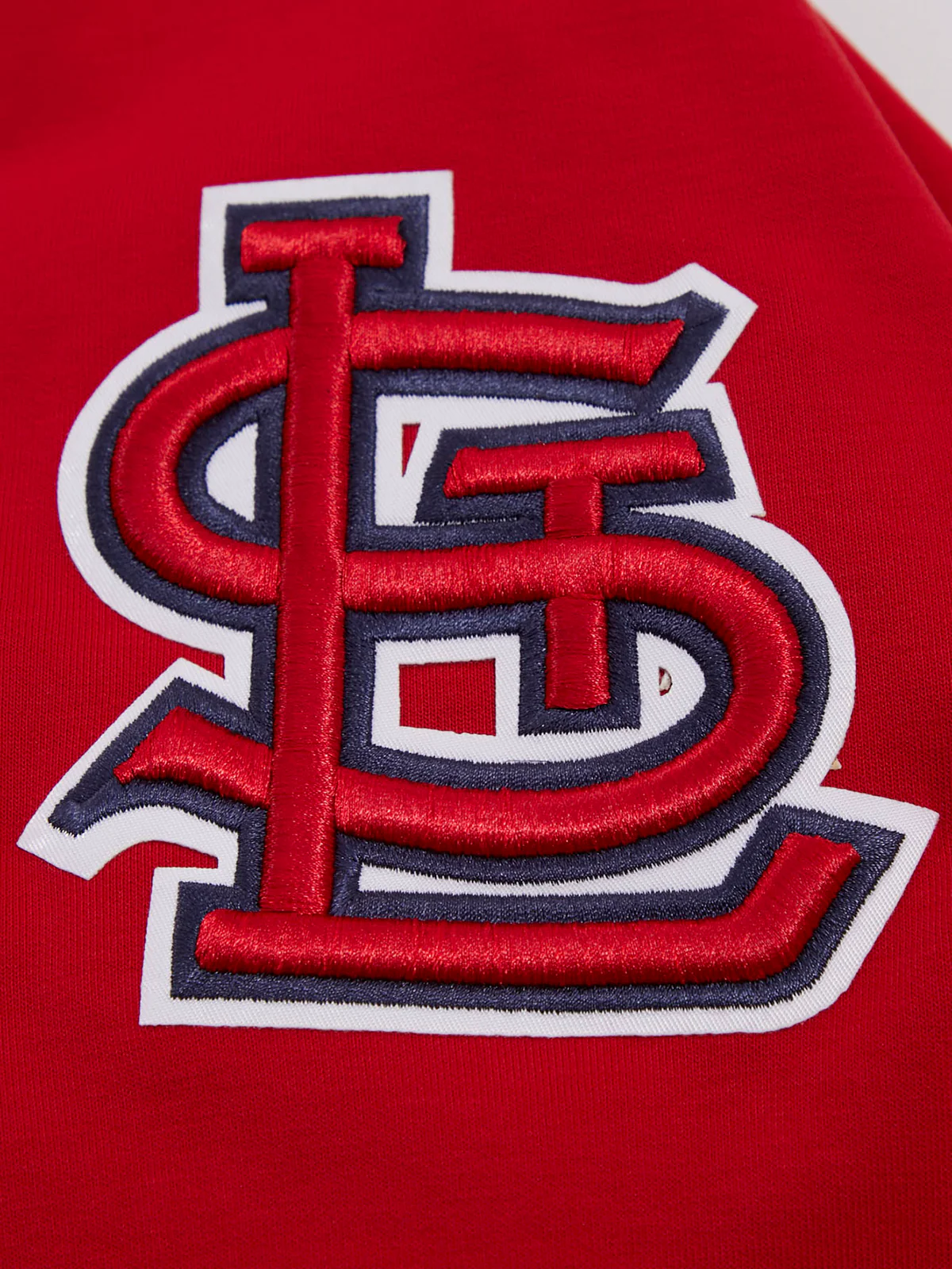 MLB ST. LOUIS CARDINALS CLASSIC CHENILLE MEN'S PULLOVER HOODIE (RED) - Image 7