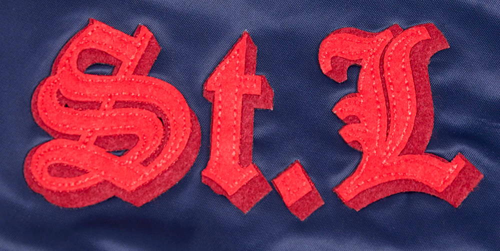 MLB ST. LOUIS CARDINALS OLD ENGLISH MEN'S RIB SATIN JACKET (MIDNIGHT NAVY/RED/MIDNIGHT NAVY) - Image 6