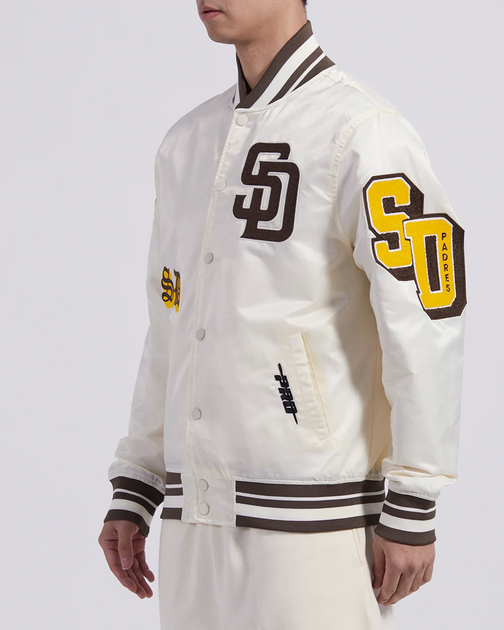 MLB SAN DIEGO PADRES OLD ENGLISH MEN'S RIB SATIN JACKET (EGGSHELL/ BROWN) - Image 2
